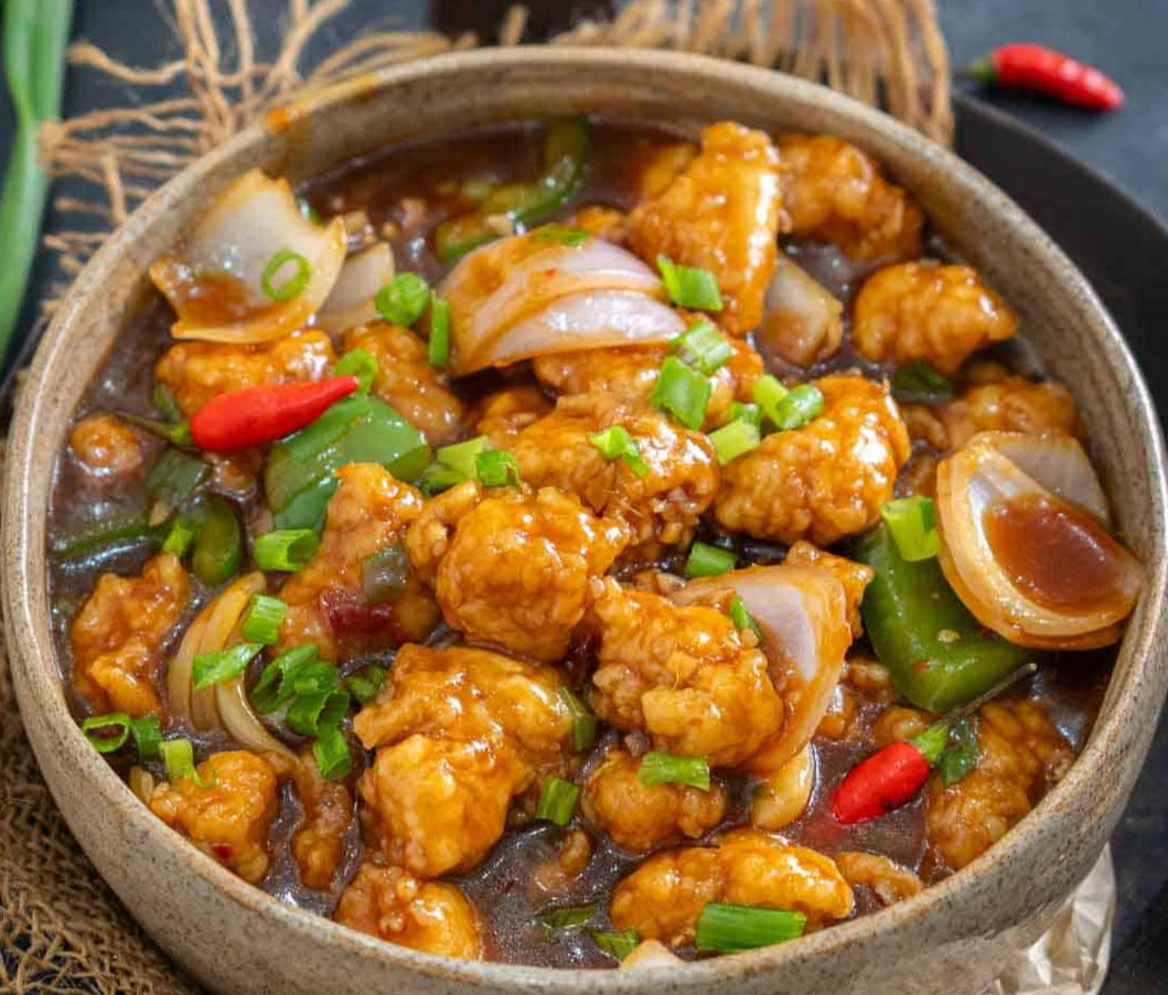 LEE KUM KEE CHILLI GARLIC SAUCE  368g