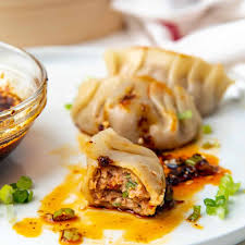 SAMYANG HOT CHICKEN KIMCHI GIANT DUMPLINGS 700GM